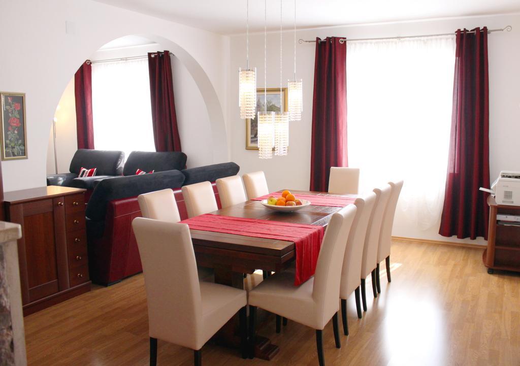 Villa Grand Pinea Cilipi Ruang foto